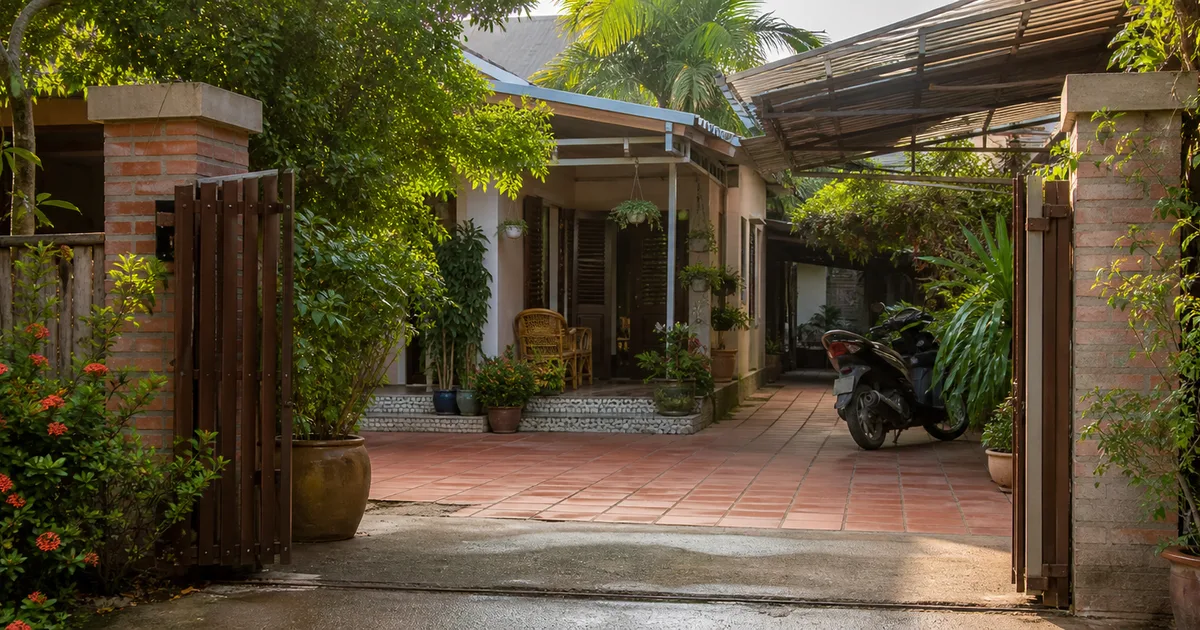 sabrina homestay phu quoc duong dong guide exterior courtyard